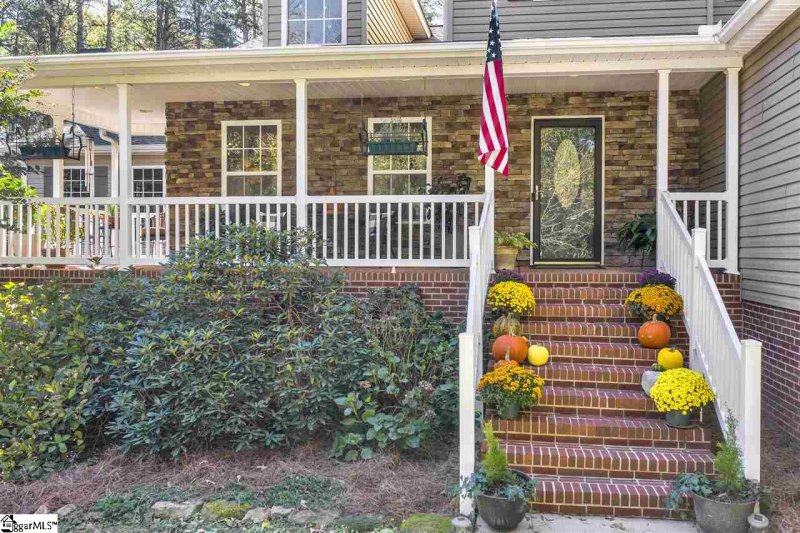 Property image 4 at 11 Prince Williams Court, Simpsonville, SC 29681