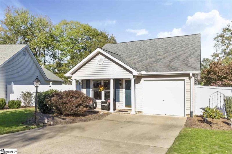 Property image 2 at 131 Brittania Circle, Anderson, SC 29621