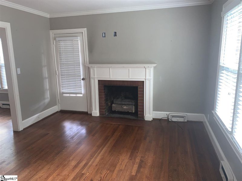 Property image 2 at 111 Carolina Avenue, Greenville, SC 29607