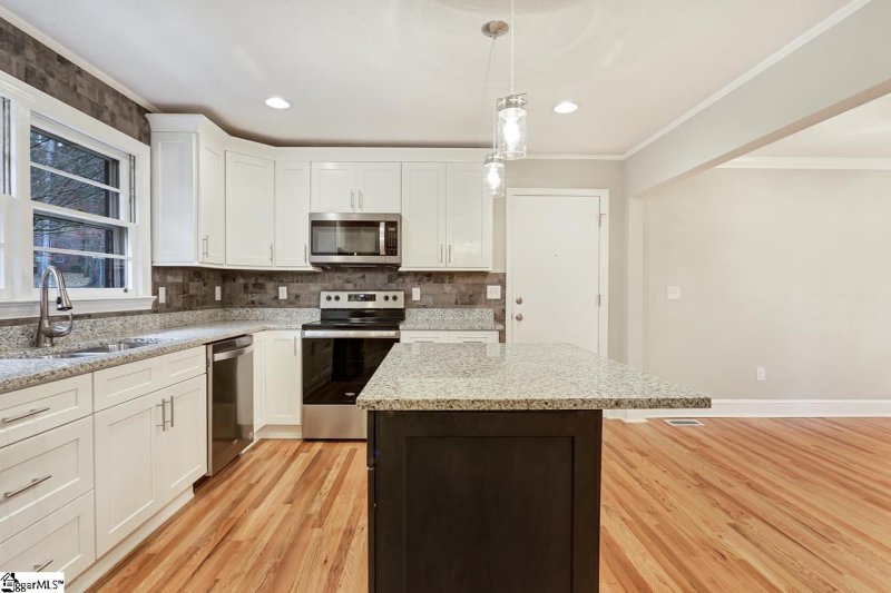 Property image 3 at 201 Edwards Mill Road, Taylors, SC 29687