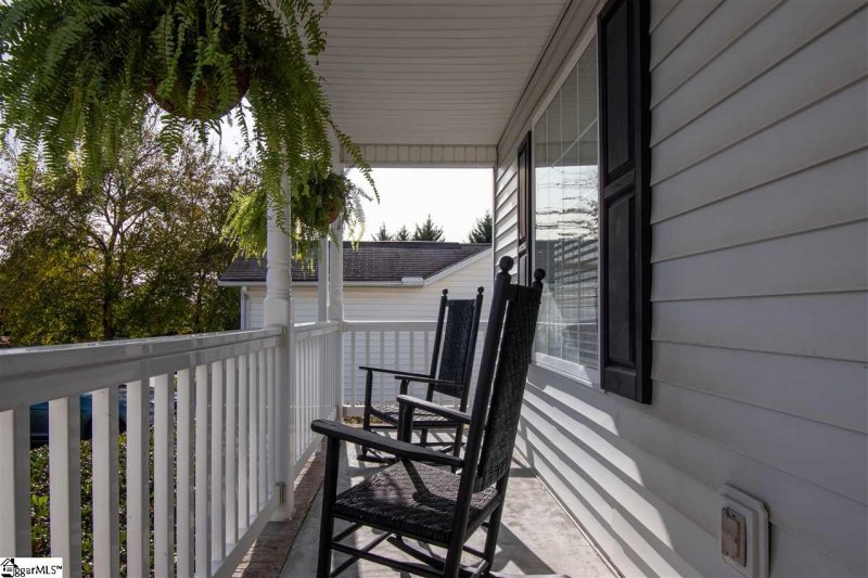 Property image 3 at 10 Shumagin Court, Greenville, SC 29605