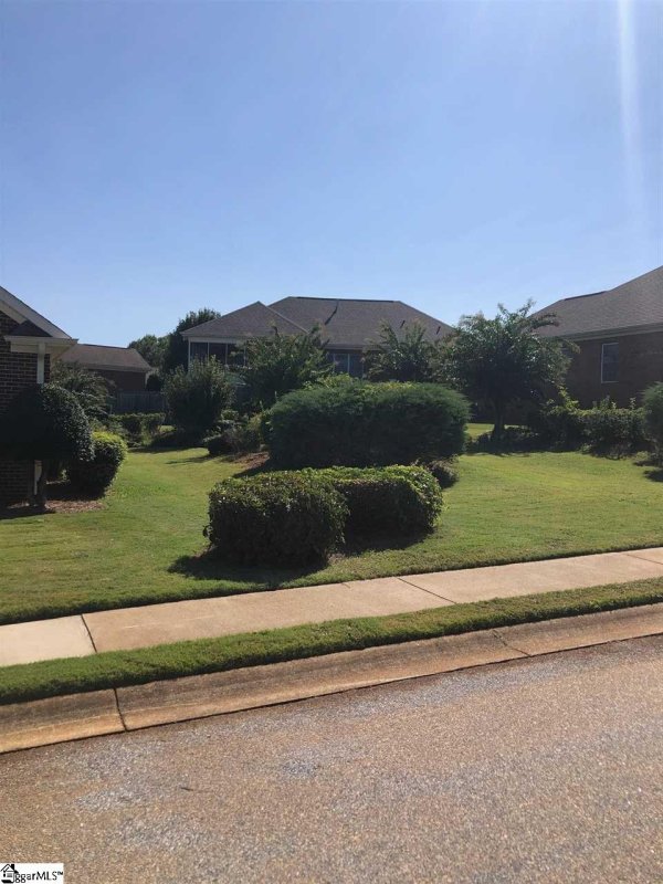 Property image 2 at 305 Redspire Drive, Greenville, SC 29617