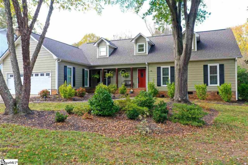 Property image 4 at 205 Chestnut Oaks Circle, Simpsonville, SC 29681