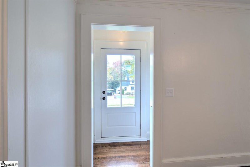 Property image 4 at 26 Harrington Avenue, Greenville, SC 29607