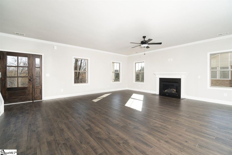 Property image 3 at 107 Morningside Drive, Greer, SC 29651