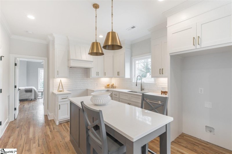 Property image 4 at 204 Mayfield Street, Greenville, SC 29601