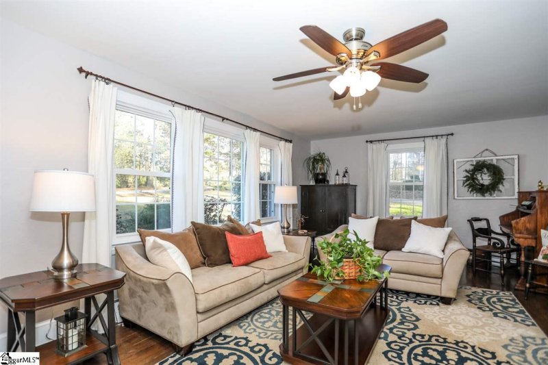 Property image 2 at 118 Dalewood Drive, Simpsonville, SC 29681