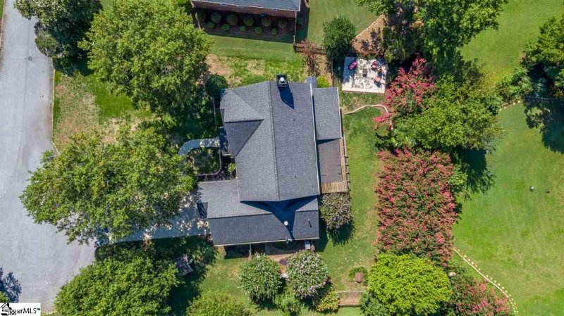 Property image 2 at 2 Meadowsweet Lane, Greenville, SC 29615