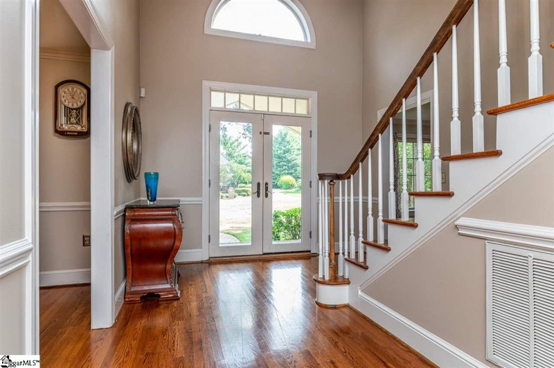 Property image 5 at 2 Meadowsweet Lane, Greenville, SC 29615