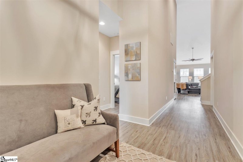 Property image 4 at 503 Dewy Meadows Drive, Taylors, SC 29687