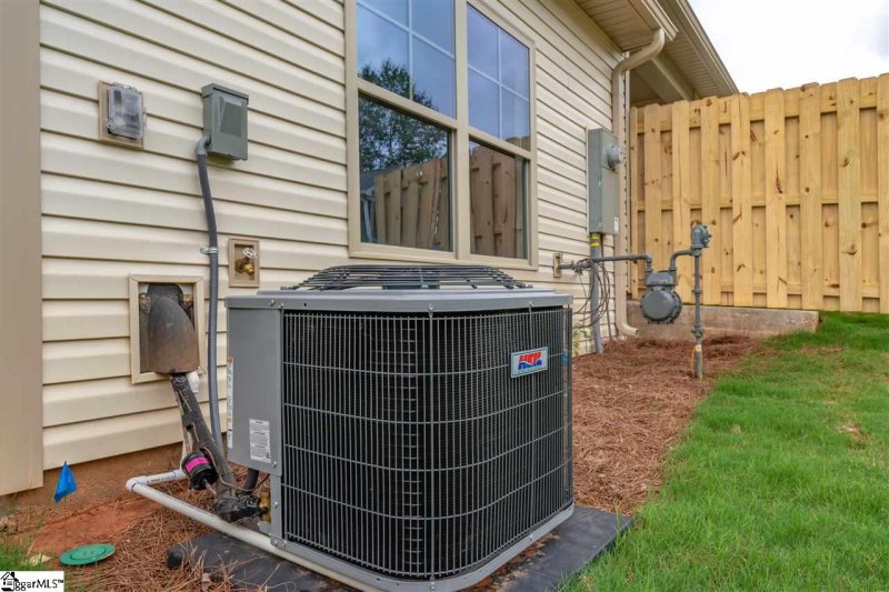 Property image 5 at 411 Cedar Bluff Way, Mauldin, SC 29662