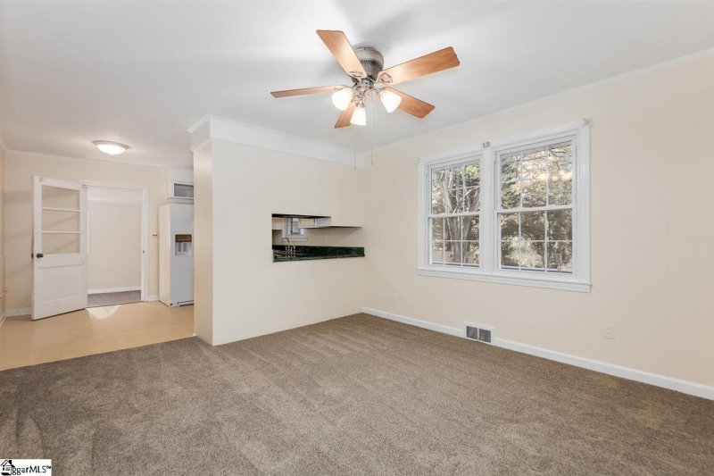 Property image 4 at 127 Buddy Avenue, Greer, SC 29651