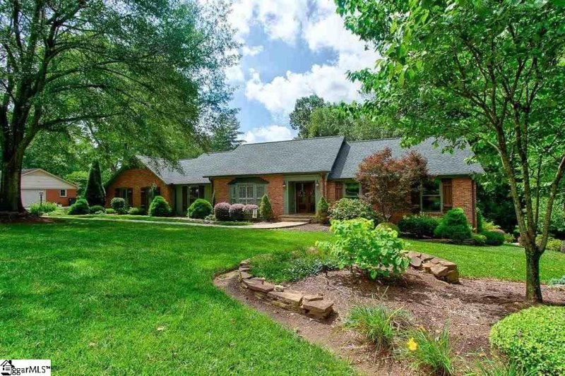 Property image 2 at 312 Hunting Hollow Road, Greenville, SC 29615