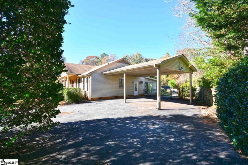 Property image 4 at 4800 Crosscreek Lane, Greenville, SC 29615