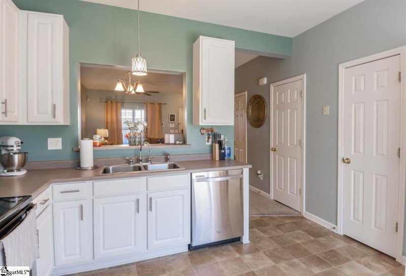 Property image 5 at 604 Graythorn Lane, Greenville, SC 29607