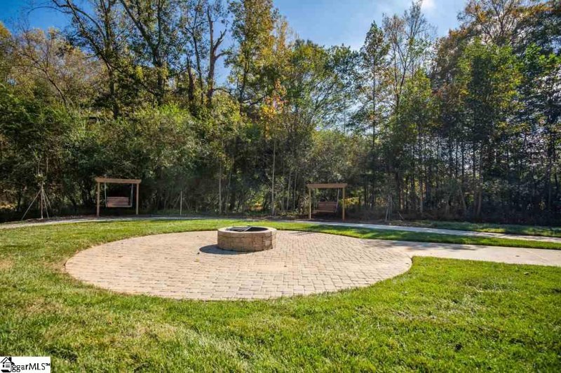 Property image 5 at 427 Nebbiolo Lane, Simpsonville, SC 29681