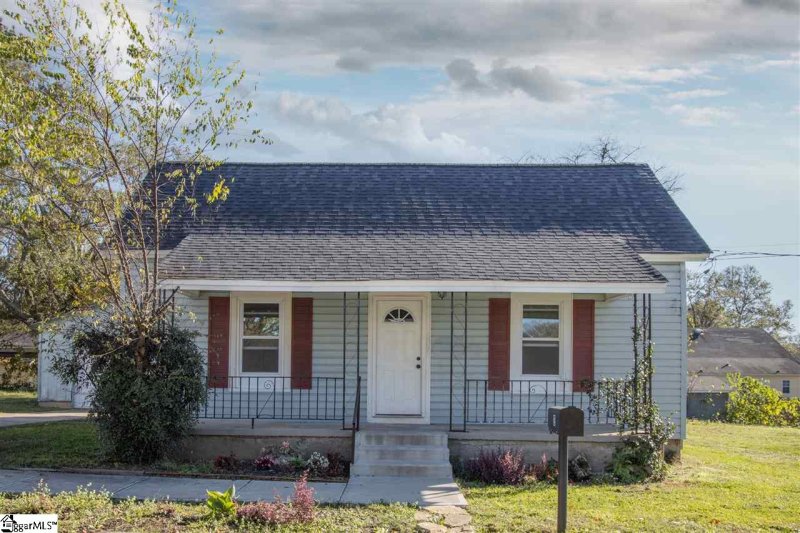 Property image 3 at 2 10TH Street, Greer, SC 29651