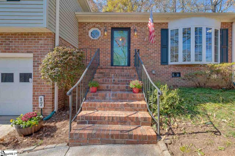 Property image 3 at 17 E Indian Trail, Taylors, SC 29687-5126