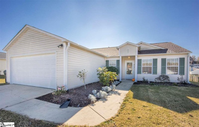 Property image 2 at 212 Winding Willow Trail, Taylors, SC 29687