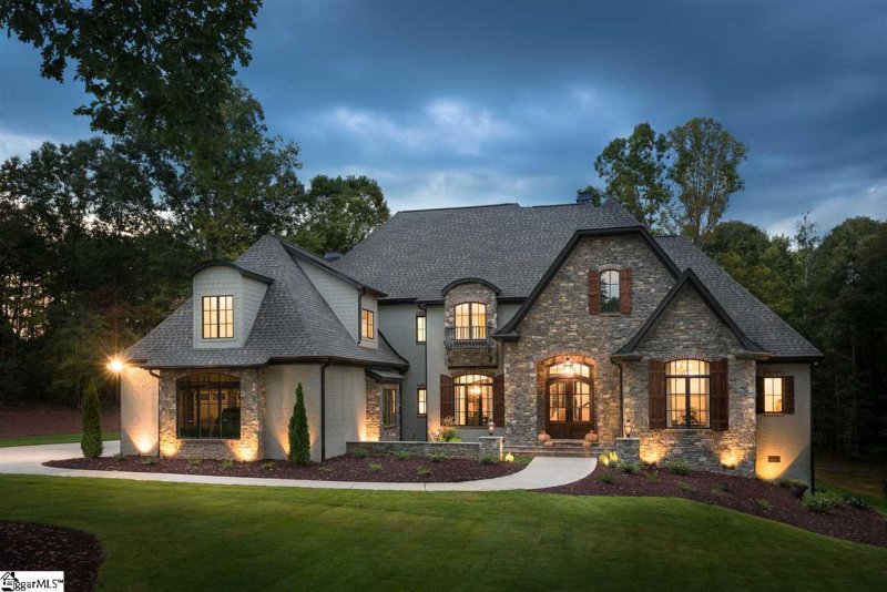 451 Whispering Ridge Trail