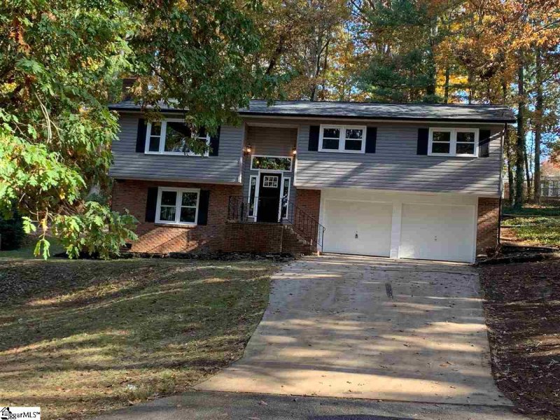 Property image 2 at 28 Arbutus Trail, Greenville, SC 29607