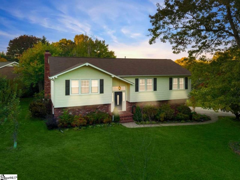 Property image 2 at 4600 Coach Hill Drive, Greenville, SC 29615