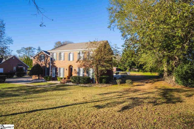 Property image 2 at 278 Creekridge Drive, Spartanburg, SC 29301