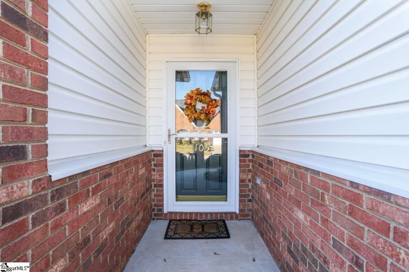 Property image 3 at 105 HIGH CREST Court, Simpsonville, SC 29681-5996