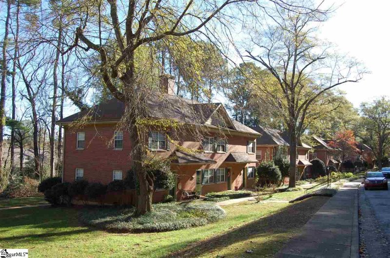 Property image 2 at 21 Faris Circle, Greenville, SC 29605