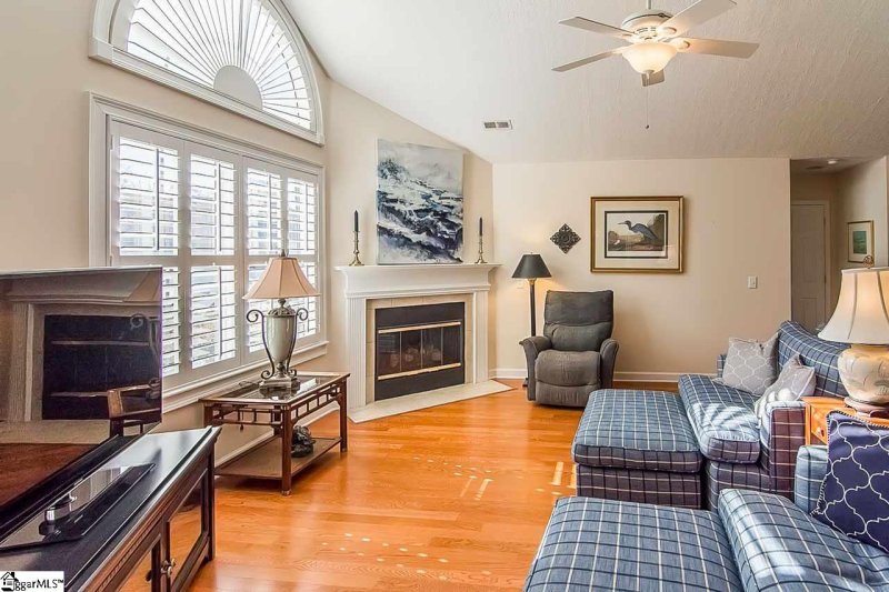 Property image 2 at 110 Fudora Circle, Simpsonville, SC 29681