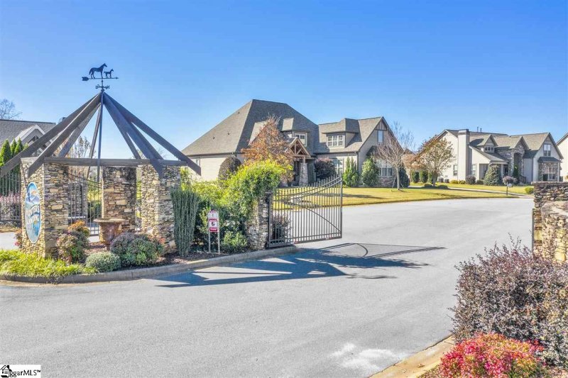 Property image 2 at 15 Hunters Landing Drive, Greer, SC 29651