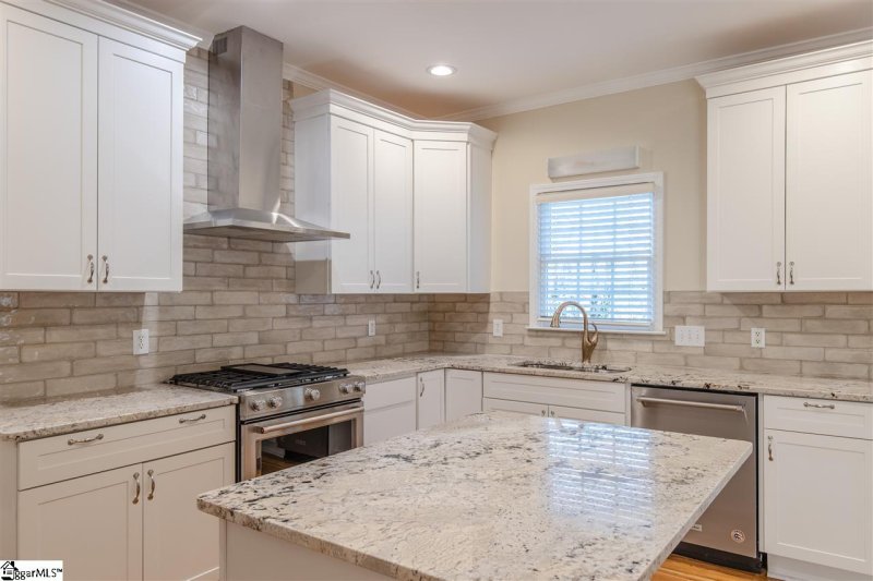 Property image 3 at 119 Leesburg Peak, Greer, SC 29651