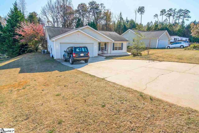 Property image 4 at 12 Sunset Mountain Court, Travelers Rest, SC 29690