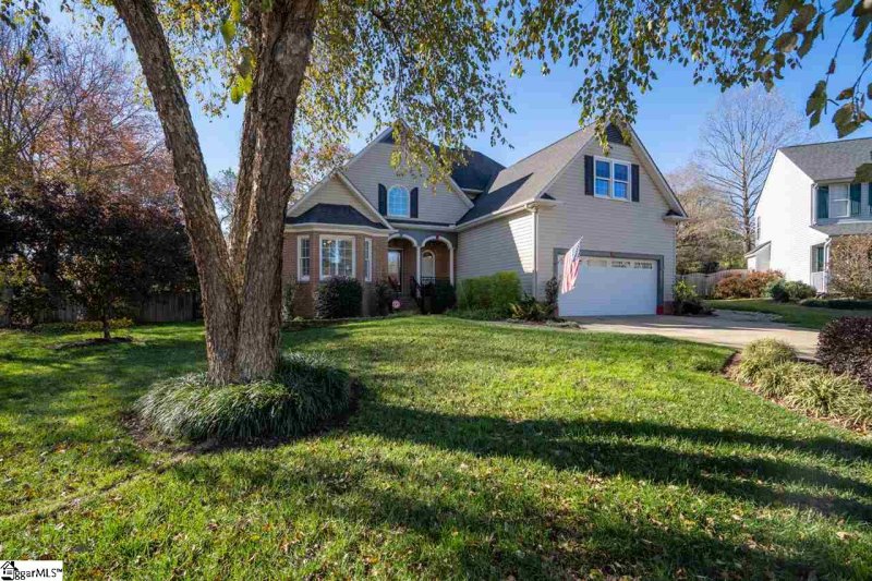 Property image 2 at 16 Grape Vine Court, Greenville, SC 29607