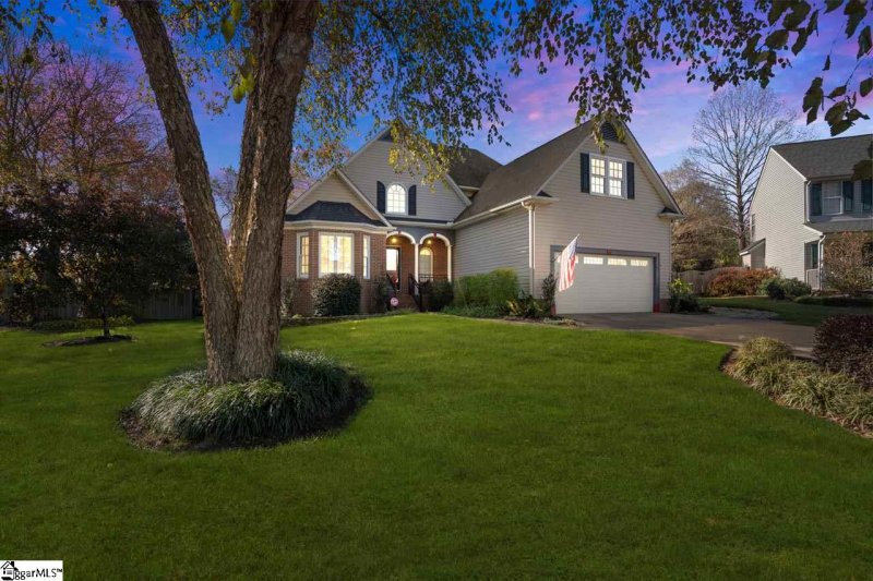 Property image 3 at 16 Grape Vine Court, Greenville, SC 29607