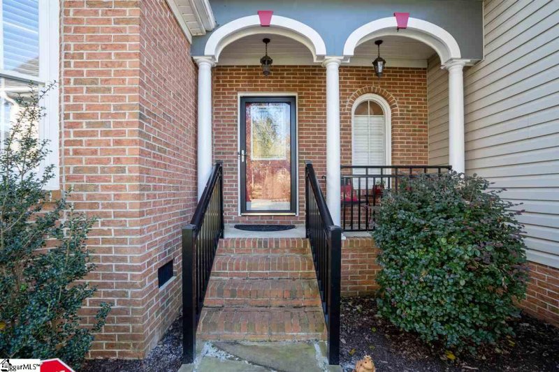 Property image 4 at 16 Grape Vine Court, Greenville, SC 29607