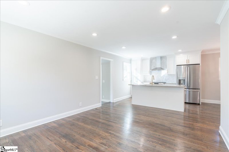 Property image 2 at 228 W Castle Drive, Greenville, SC 29605