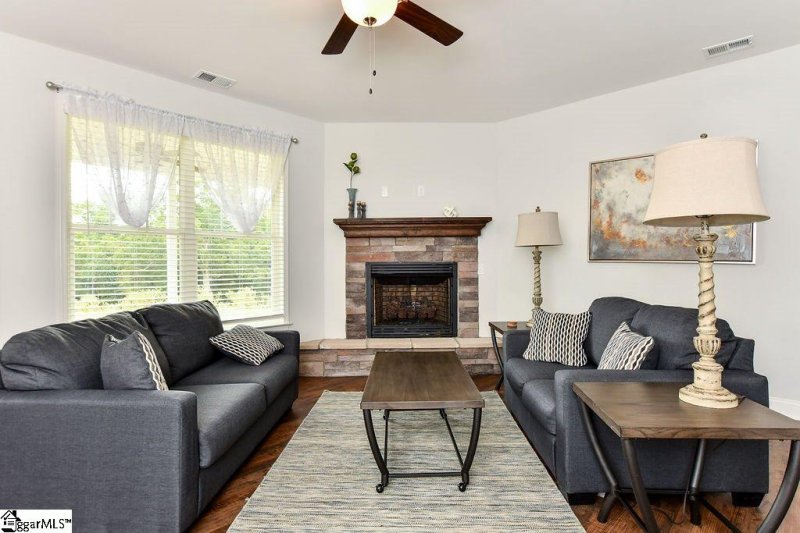 Property image 5 at 1 Mendham Lane, Greer, SC 29650