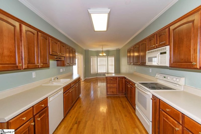 Property image 3 at 4 Redspire Drive, Greenville, SC 29617