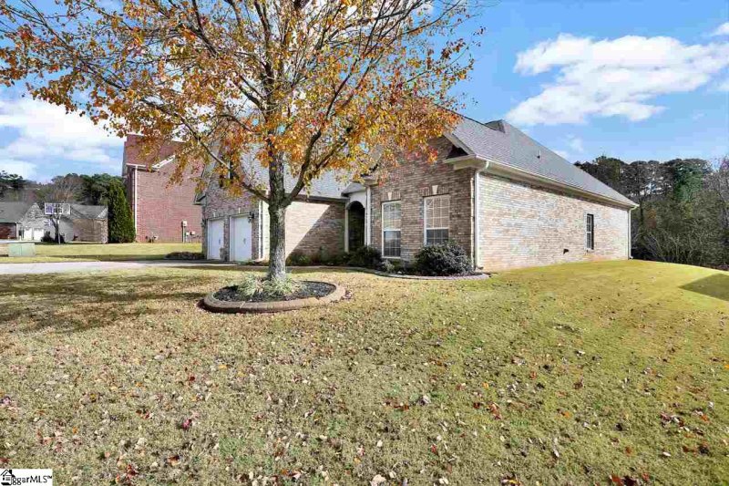 Property image 4 at 216 Haddington Lane, Greenville, SC 29609