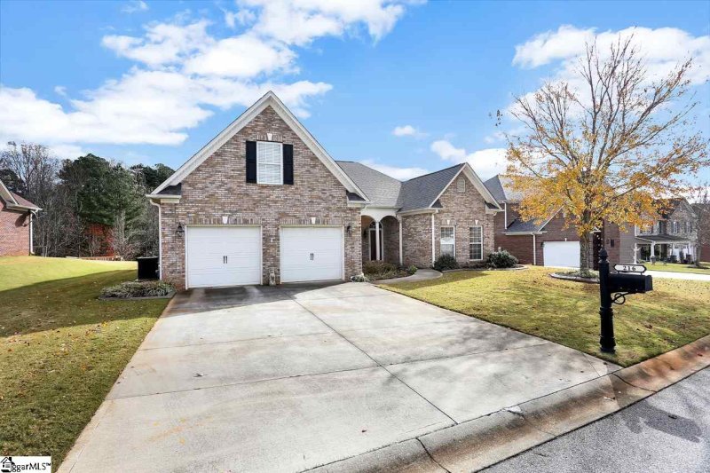 Property image 5 at 216 Haddington Lane, Greenville, SC 29609
