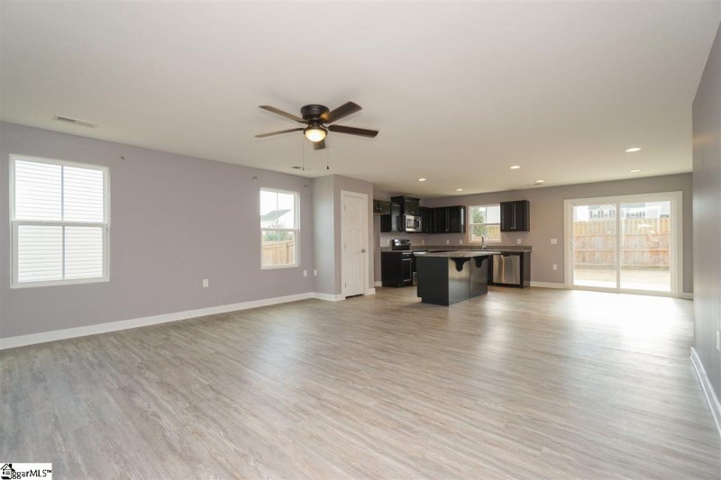 Property image 3 at 110 Fairmeadow Way, Greenville, SC 29617