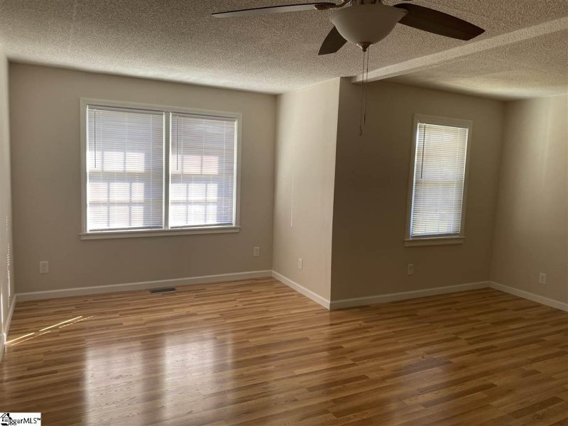 Property image 5 at 14 Broomfield Drive, Greenville, SC 29617