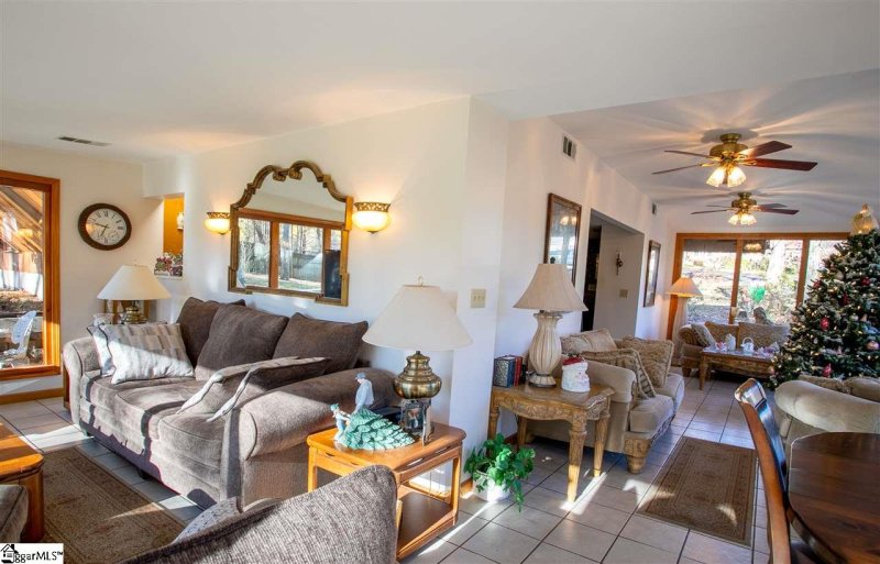 Property image 2 at 112 Tar Boulevard, Greenville, SC 29605