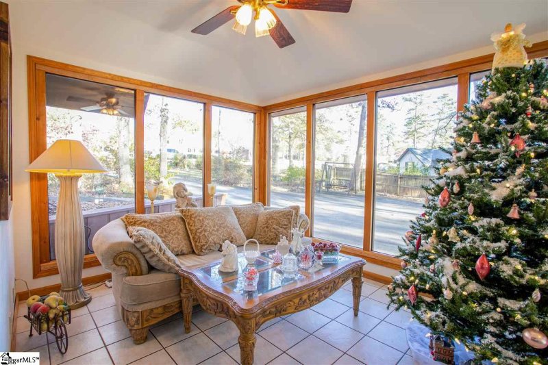 Property image 4 at 112 Tar Boulevard, Greenville, SC 29605