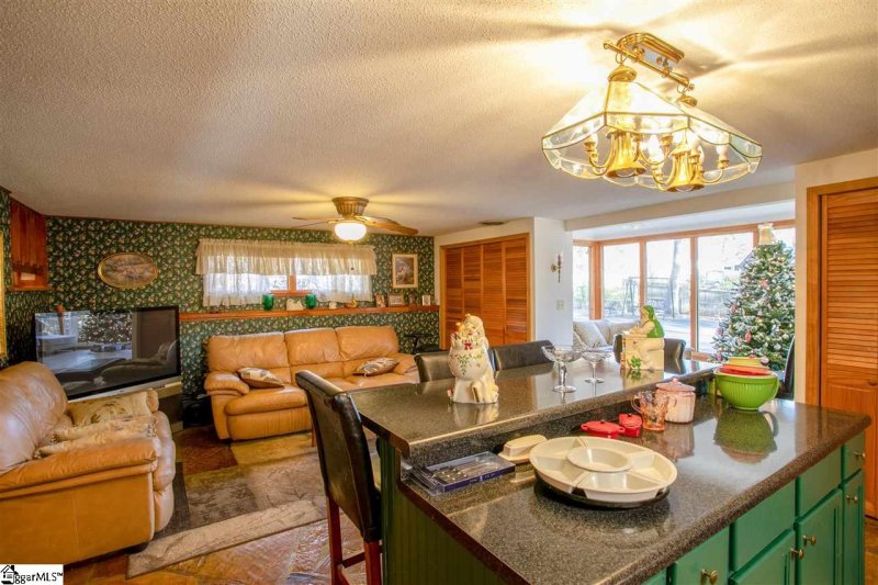 Property image 5 at 112 Tar Boulevard, Greenville, SC 29605