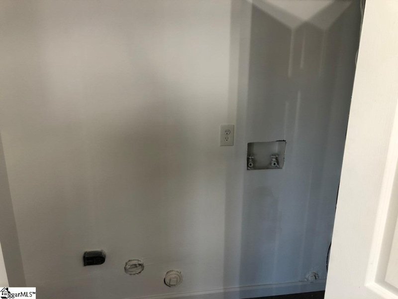 Property image 5 at 102 Shady Tree Drive, Taylors, SC 29687