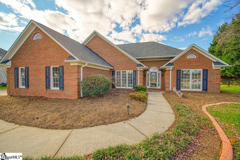 Property image 3 at 334 W Autumn Ridge Road, Moore, SC 29369