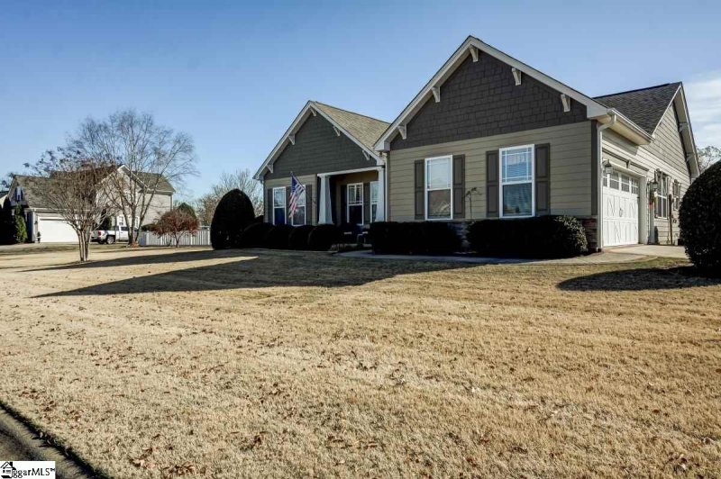 Property image 2 at 1 Wadsworth Court, Greer, SC 29651