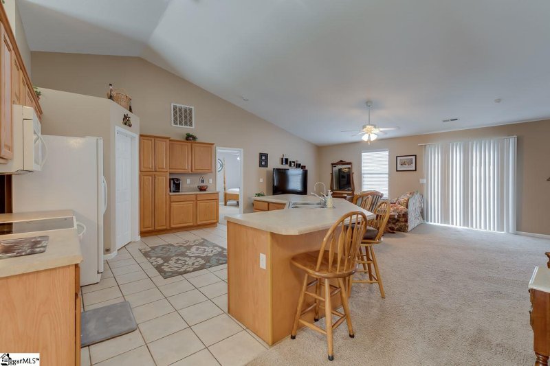 Property image 5 at 102 Apa Way, Greenville, SC 29611